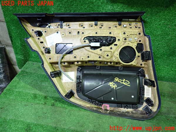 1UPJ-9230321294]BMW 528i(FR30 F10)右後ドア内張り 中古_3