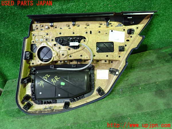1UPJ-9230321324]BMW 528i(FR30 F10)左後ドア内張り 中古_3
