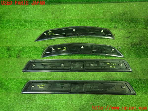 1UPJ-9230327740]BMW 528i(FR30 F10)スカッフプレート 中古_4