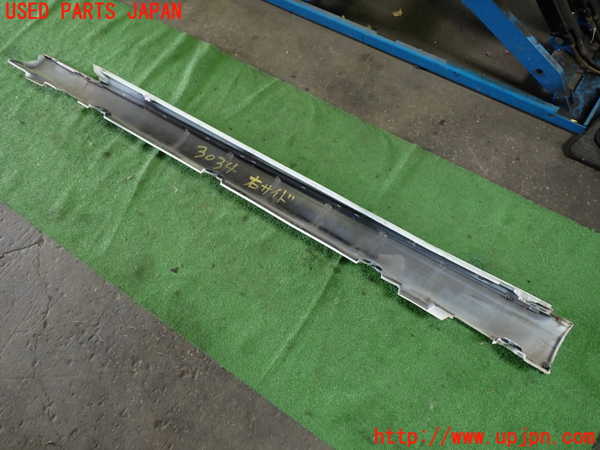 1UPJ-9230341390]ベンツ C200 W205(205042C)右サイドステップ 中古_5