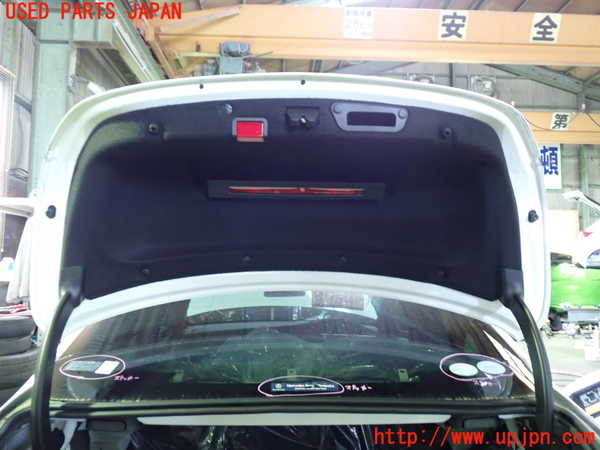 1UPJ-9230341500]ベンツ C200 W205(205042C)トランク 中古_4
