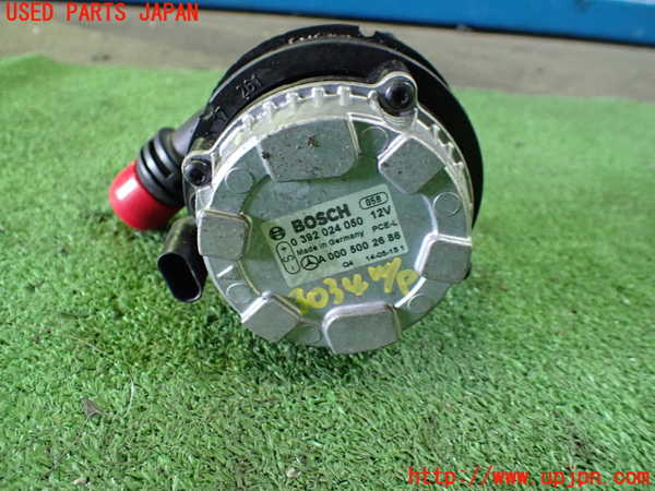 1UPJ-9230342110]ベンツ C200 W205(205042C)ウォーターポンプ 中古_4