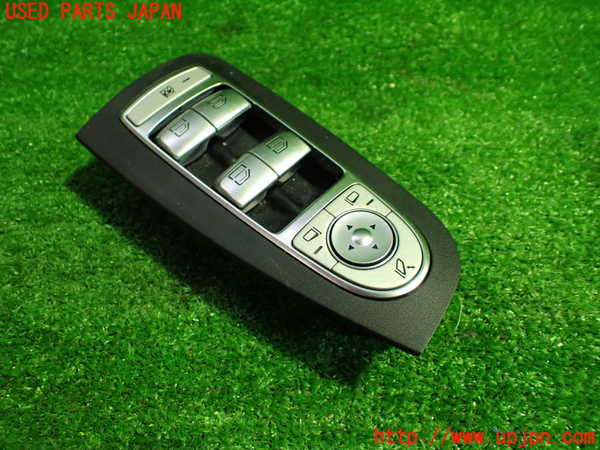 1UPJ-9230346240]ベンツ C200 W205(205042C)右前パワーウィンドウスイッチ 中古_2