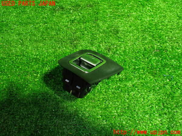 1UPJ-9230346245]ベンツ C200 W205(205042C)左前パワーウィンドウスイッチ 中古_2
