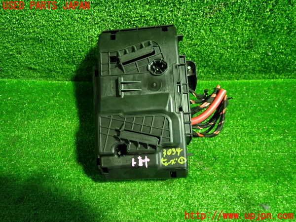 1UPJ-9230346741]ベンツ C200 W205(205042C)ヒューズボックス1 中古_2
