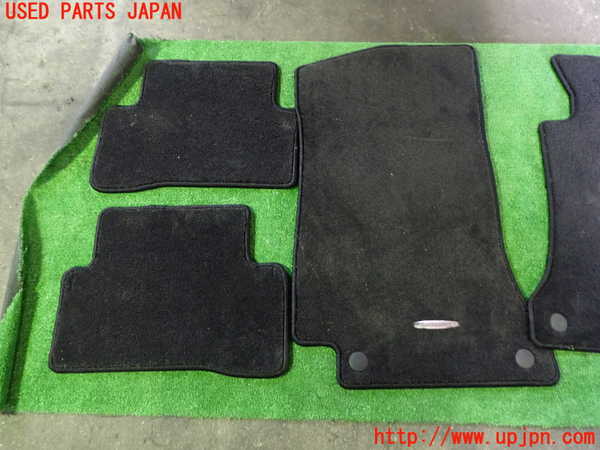 1UPJ-9230347800]ベンツ C200 W205(205042C)フロアマット 中古_3