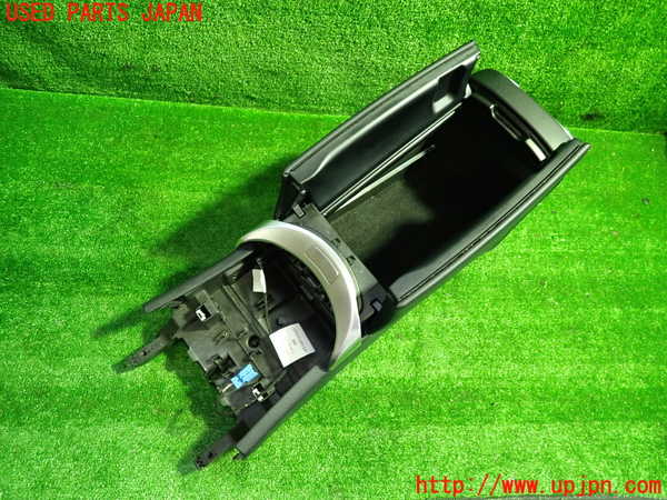 1UPJ-9230347540]ベンツ C200 W205(205042C)センターコンソール 中古_2