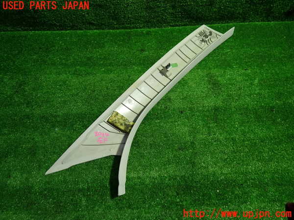 1UPJ-9230347660]ベンツ C200 W205(205042C)左フロントピラートリム 中古_3