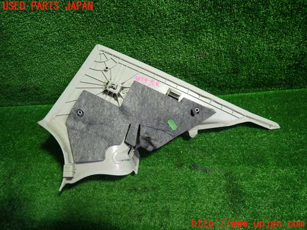 1UPJ-9230347680]ベンツ C200 W205(205042C)左リアピラートリム 中古_3
