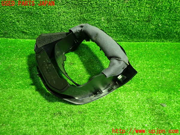 1UPJ-9230347692]ベンツ C200 W205(205042C)内装トリム類2 中古_2