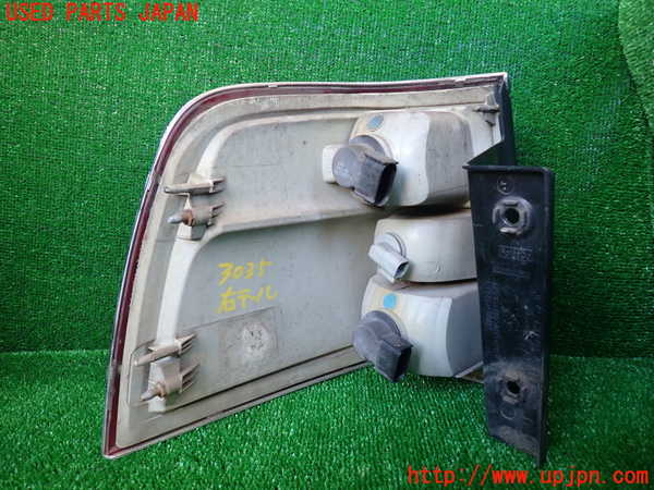 1UPJ-9230351530]リンカーン・ナビゲーター(不明)右テールランプ 中古_3