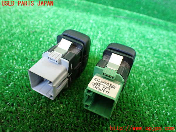 1UPJ-9230356309]リンカーン・ナビゲーター(不明)スイッチ4 (左右3列目シート調整) 中古_2