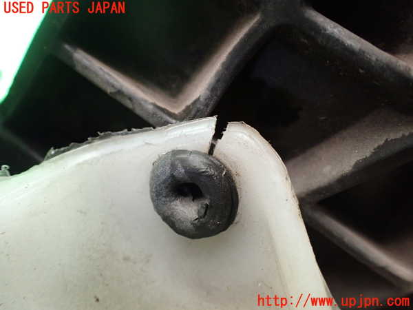 1UPJ-9230356791]リンカーン・ナビゲーター(不明)ウォッシャータンク1 中古_4