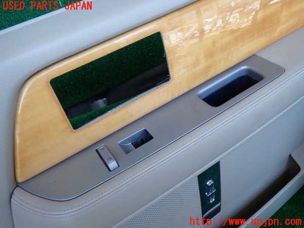 1UPJ-9230351234]リンカーン・ナビゲーター(不明)右前ドア内張り 中古_2