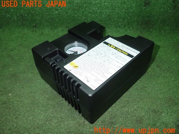 3UPJ=9230360625]MIRAI(ミライ)(JPD10)純正 パンク修理キット エアコンプレッサー 中古_2