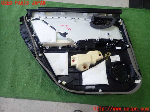 1UPJ-9230361294]MIRAI(ミライ)(JPD10)右後ドア内張り 中古_3