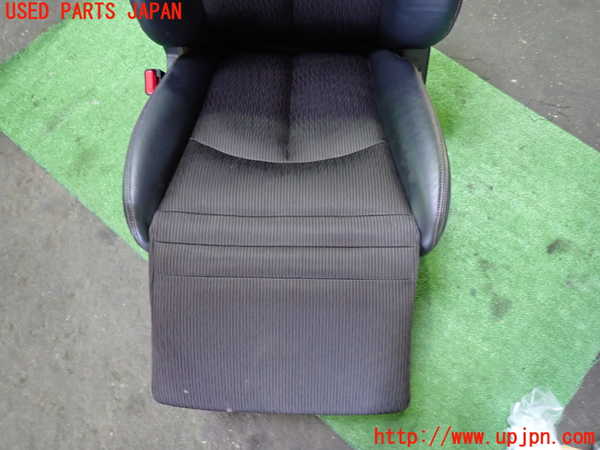 1UPJ-9230377065]エルグランド(TE52)助手席シート 中古_4