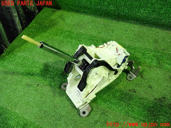 1UPJ-9230377555]エルグランド(TE52)ATシフトレバー 中古_2