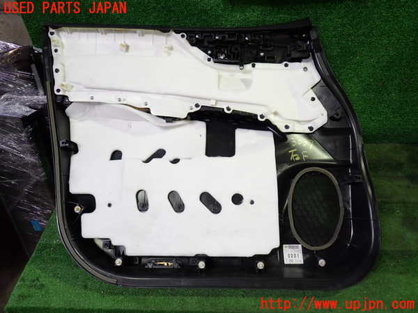 1UPJ-9230371234]エルグランド(TE52)右前ドア内張り 中古_4