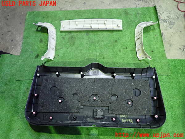 1UPJ-9230371578]エルグランド(TE52)バックドア内張り 中古_4