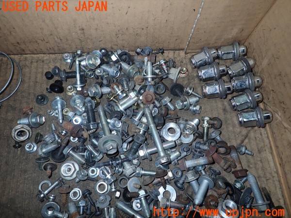 3UPJ=9230380720]クラウンエステート アスリート(JZS171W)ネジ・ナット・ステー類 セット ジャンク_4