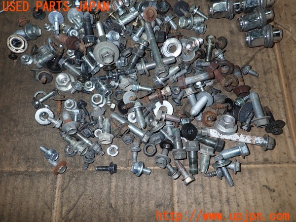3UPJ=9230380720]クラウンエステート アスリート(JZS171W)ネジ・ナット・ステー類 セット ジャンク_5