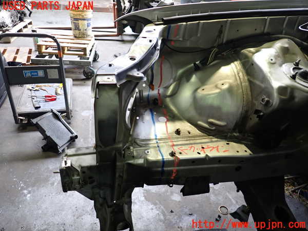 2UPJ-9230381042]クラウン エステート(JZS171W)コアサポート（カット） 中古_2