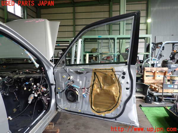2UPJ-9230381230]クラウン エステート(JZS171W)右前ドア (M2H5) 中古_4