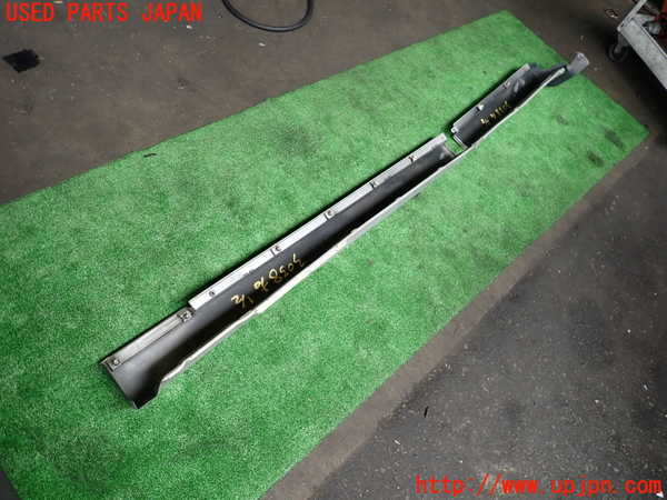 2UPJ-9230381390]クラウン エステート(JZS171W)右サイドステップ 中古_4