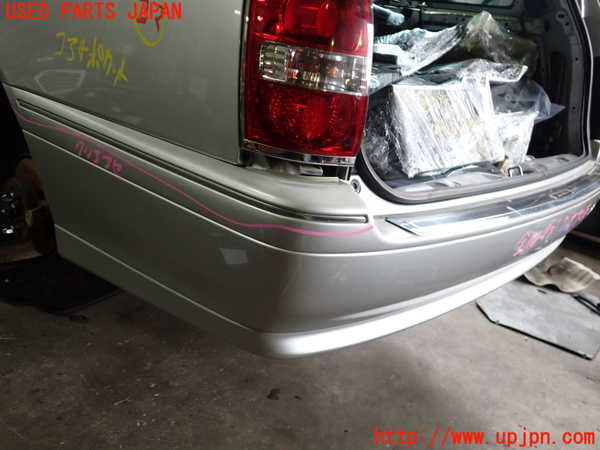 2UPJ-9230381610]クラウン エステート(JZS171W)リアバンパー 中古_4