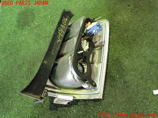 2UPJ-9230381536]クラウン エステート(JZS171W)左テールランプ 中古_3