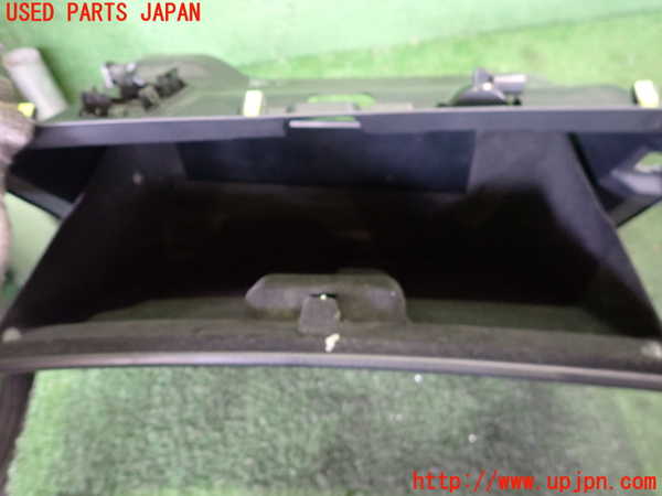 2UPJ-9230387516]クラウン エステート(JZS171W)グローブボックス1 中古_2