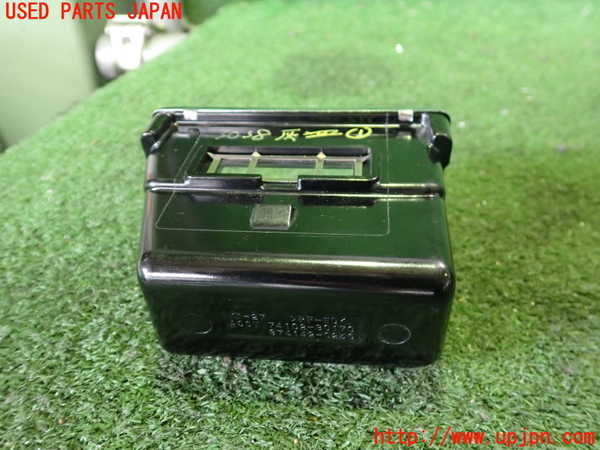 2UPJ-9230387821]クラウン エステート(JZS171W)灰皿1 中古_2