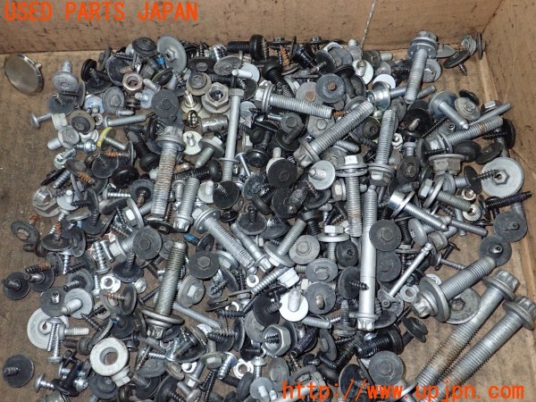 3UPJ=9230390720]BMW 640i グランクーペ(6A30 F06)ネジ・ナット・ステー類 セット ジャンク_4
