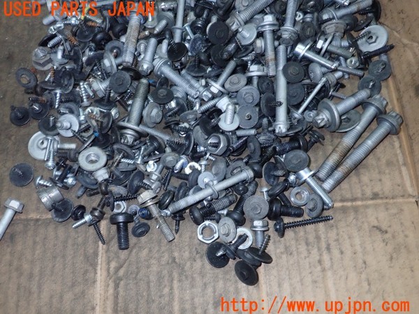 3UPJ=9230390720]BMW 640i グランクーペ(6A30 F06)ネジ・ナット・ステー類 セット ジャンク_5