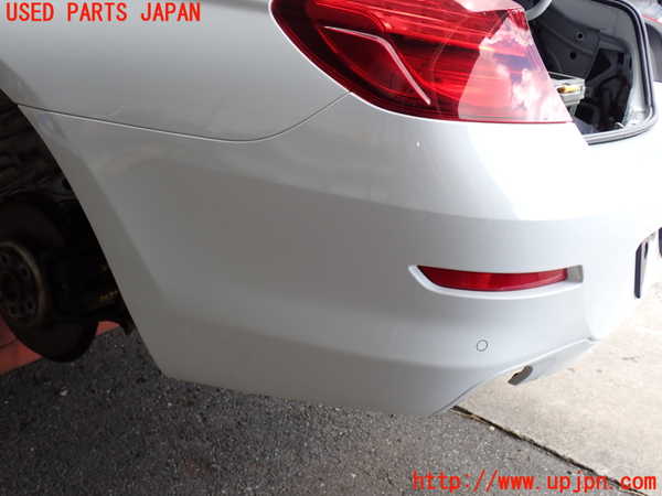 2UPJ-9230391610]BMW 640i グランクーペ(6A30)リアバンパー 中古 (F06)_4