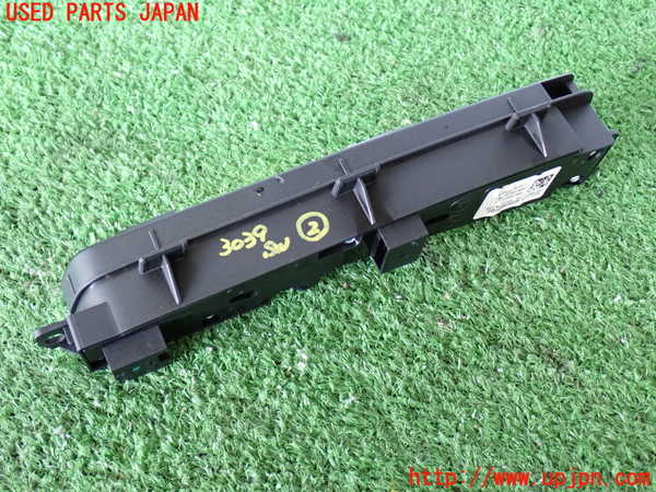 2UPJ-9230396307]BMW 640i グランクーペ(6A30)スイッチ2 (ソナー) 中古 (F06)_2