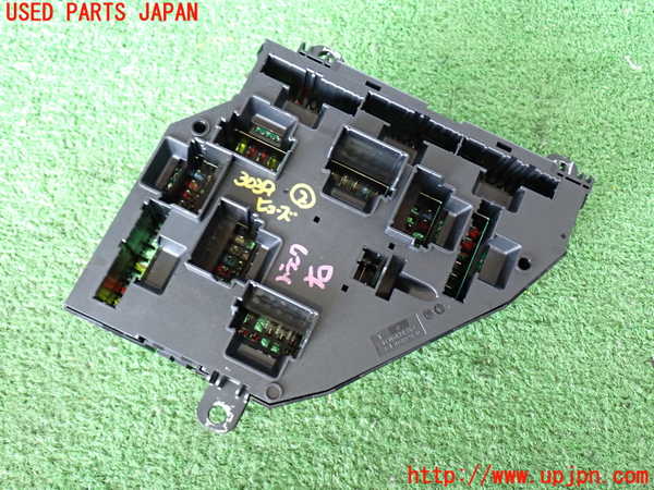 2UPJ-9230396742]BMW 640i グランクーペ(6A30)ヒューズボックス2 中古 (F06)_3