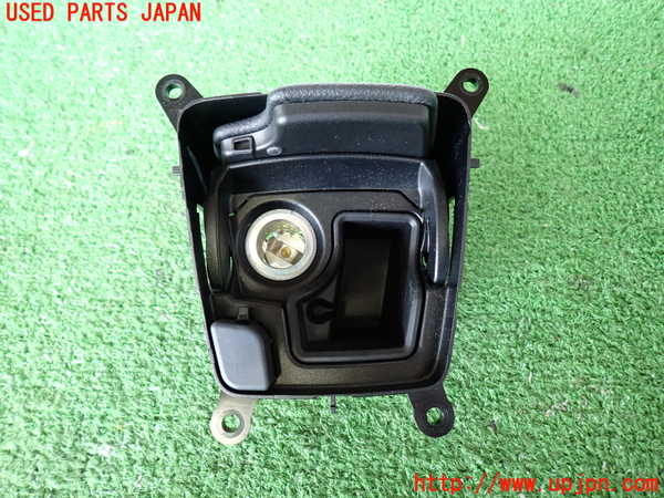 2UPJ-9230397821]BMW 640i グランクーペ(6A30)灰皿1 中古 (F06)_2
