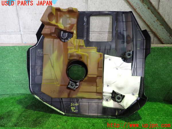 1UPJ-9230402160]スカイライン(YV37)エンジンアッパーカバー 中古_2
