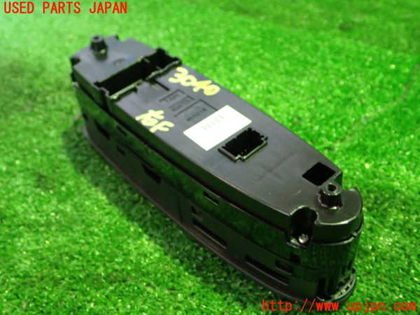 1UPJ-9230406240]スカイライン(YV37)右前パワーウィンドウスイッチ 中古_2