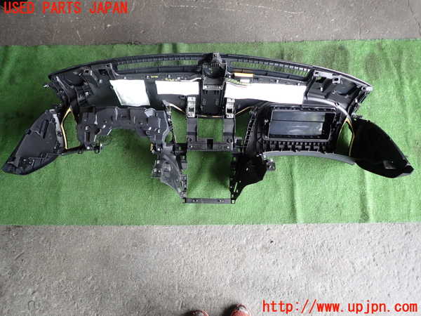 1UPJ-9230407505]スカイライン(YV37)ダッシュボード 中古_5