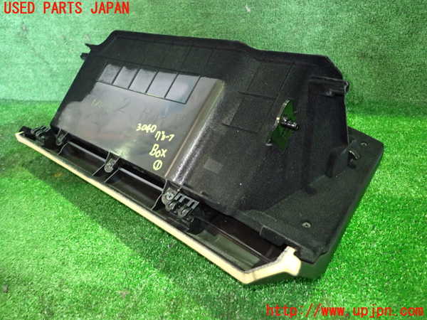 1UPJ-9230407516]スカイライン(YV37)グローブボックス1 中古_3