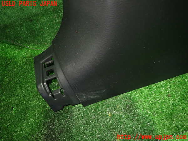 1UPJ-9230407670]スカイライン(YV37)左センターピラートリム 中古_2
