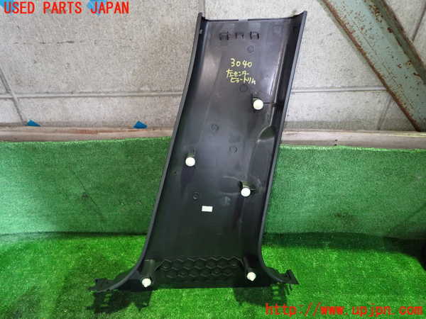 1UPJ-9230407670]スカイライン(YV37)左センターピラートリム 中古_4