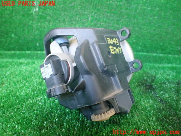 1UPJ-9230431182]エスティマハイブリッド(AHR20W)左フォグ 中古_3