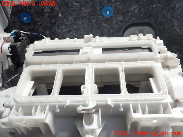 1UPJ-9230436081]エスティマハイブリッド(AHR20W)エバポレーター1 中古_2
