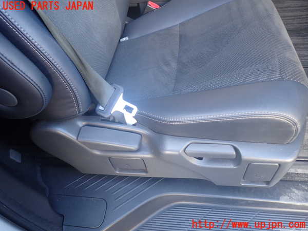 1UPJ-9230437145]エスティマハイブリッド(AHR20W)右2列目シート 中古_4