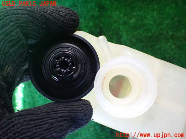 1UPJ-9230442410]エスティマハイブリッド(AHR20W)ラジエータータンク 中古_3
