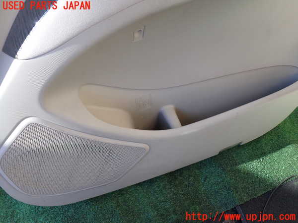 1UPJ-9230441234]エスティマハイブリッド(AHR20W)右前ドア内張り 中古_4